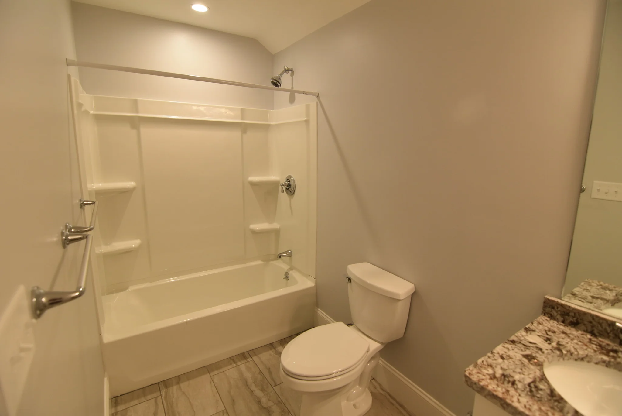 5 bed, 3 bath apartment for rent at 18 Bothwell Unit 1, Brighton — photo 7 of 15