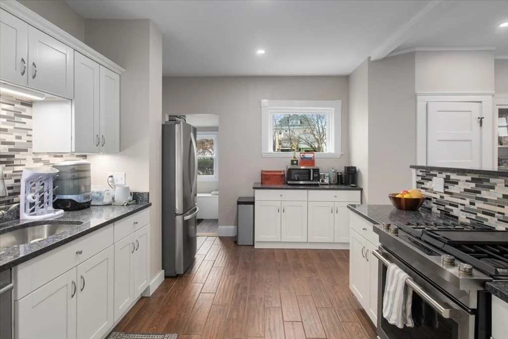 3 bed, 1 bath apartment for rent at 18 Bradfield Ave Unit 2, Roslindale — photo 12 of 41