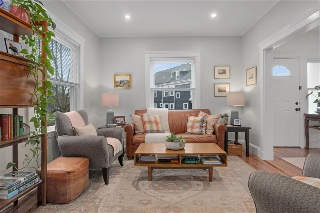 3 bed, 1 bath apartment for rent at 18 Bradfield Ave Unit 2, Roslindale — photo 7 of 41