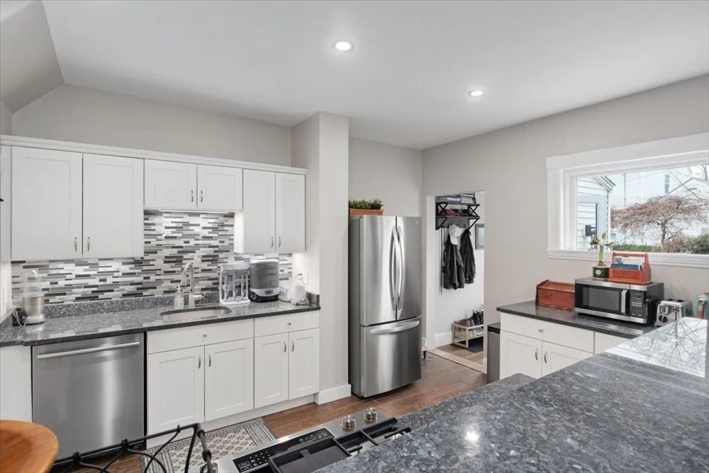 3 bed, 1 bath apartment for rent at 18 Bradfield Ave Unit 2, Roslindale — photo 15 of 41