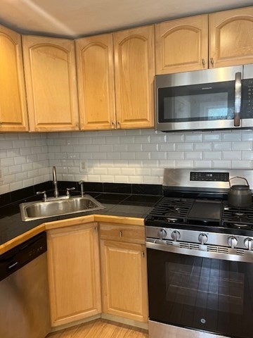 3 bed, 1 bath apartment for rent at 18 Bradford St Unit 0, Westford — photo 4 of 15