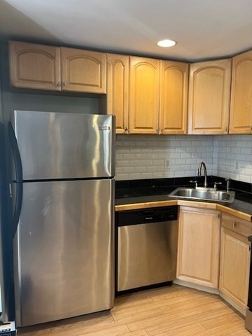 3 bed, 1 bath apartment for rent at 18 Bradford St Unit 0, Westford — photo 5 of 15