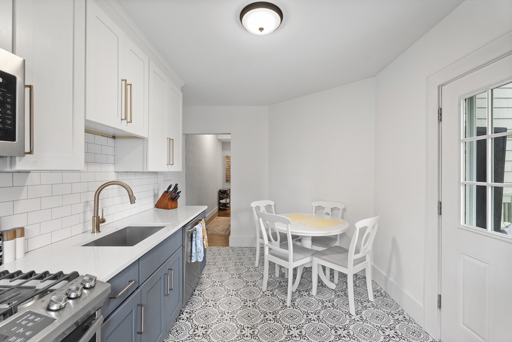 1 bed, 1 bath apartment for rent at 18 Brent St Unit 2, Dorchester — photo 6 of 8