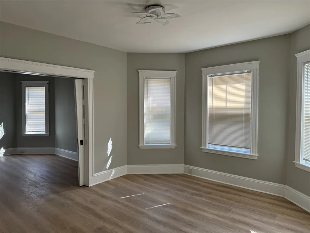 5 bed, 2 bath apartment for rent at 18 Bromfield Rd Unit 2, Tufts — photo 7 of 24