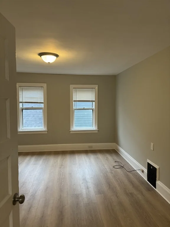 5 bed, 2 bath apartment for rent at 18 Bromfield Rd Unit 2, Tufts — photo 14 of 24