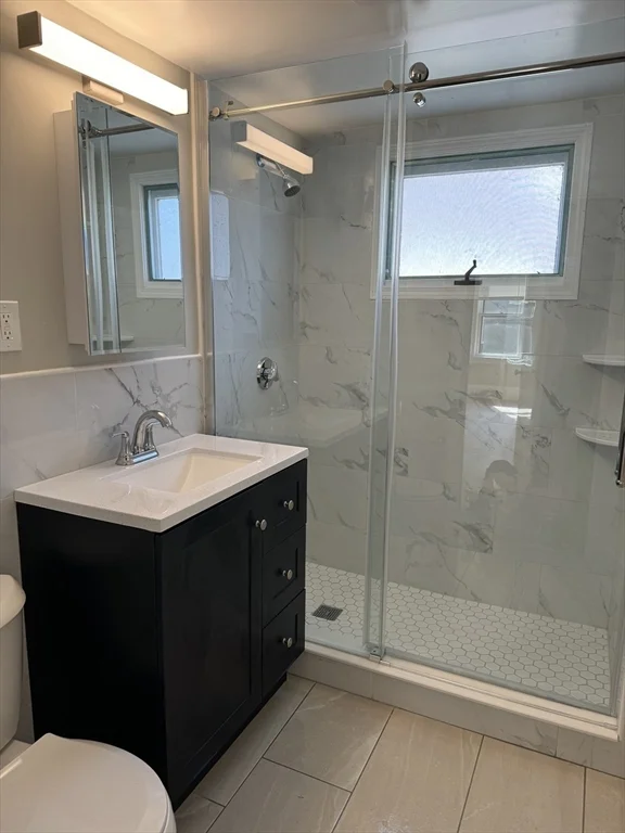 5 bed, 2 bath apartment for rent at 18 Bromfield Rd Unit 2, Tufts — photo 6 of 24
