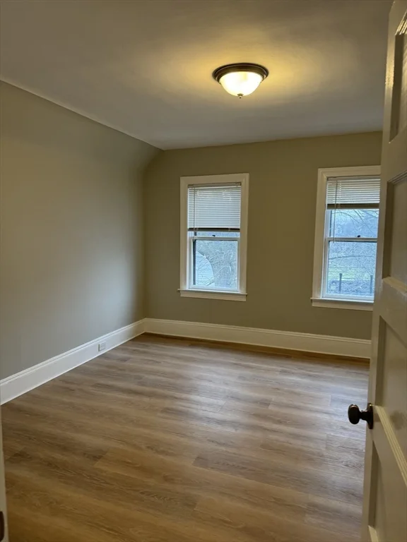 5 bed, 2 bath apartment for rent at 18 Bromfield Rd Unit 2, Tufts — photo 16 of 24