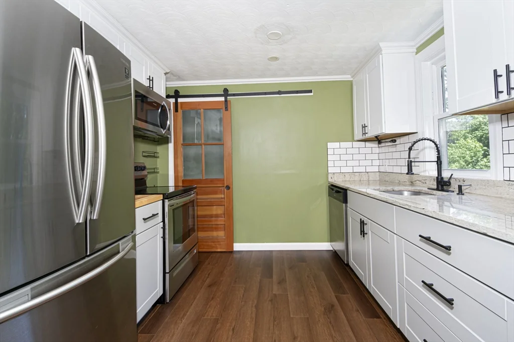 3 bed, 1 bath apartment for rent at 18 Brookfield Ter Unit 0, Framingham — photo 13 of 21