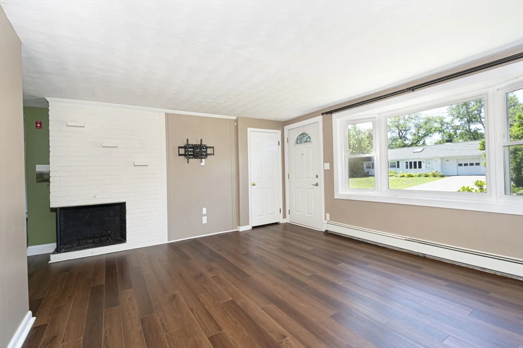 3 bed, 1 bath apartment for rent at 18 Brookfield Ter Unit 0, Framingham — photo 16 of 21