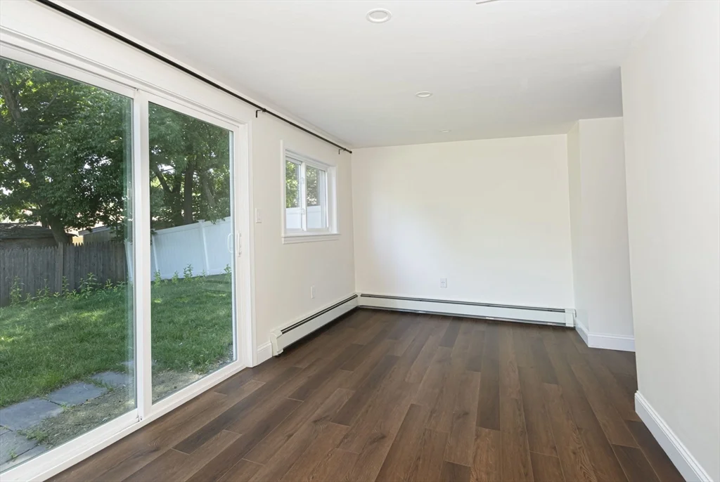 3 bed, 1 bath apartment for rent at 18 Brookfield Ter Unit 0, Framingham — photo 11 of 21