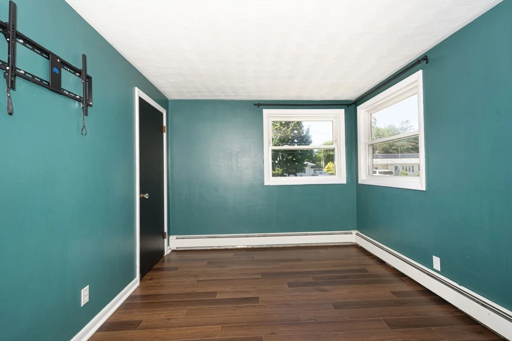 3 bed, 1 bath apartment for rent at 18 Brookfield Ter Unit 0, Framingham — photo 21 of 21