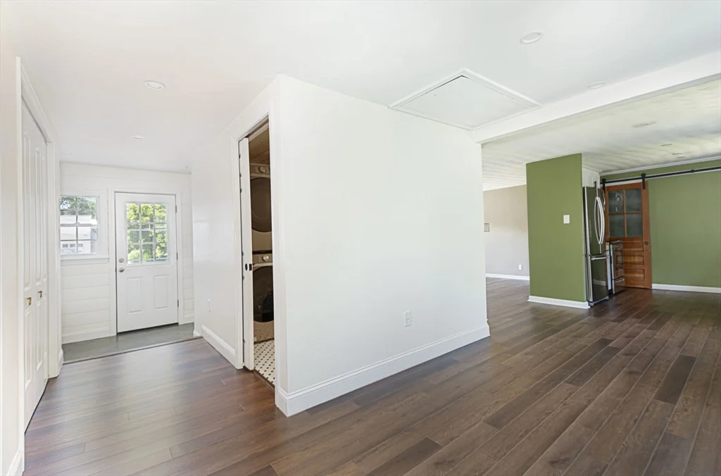 3 bed, 1 bath apartment for rent at 18 Brookfield Ter Unit 0, Framingham — photo 9 of 21