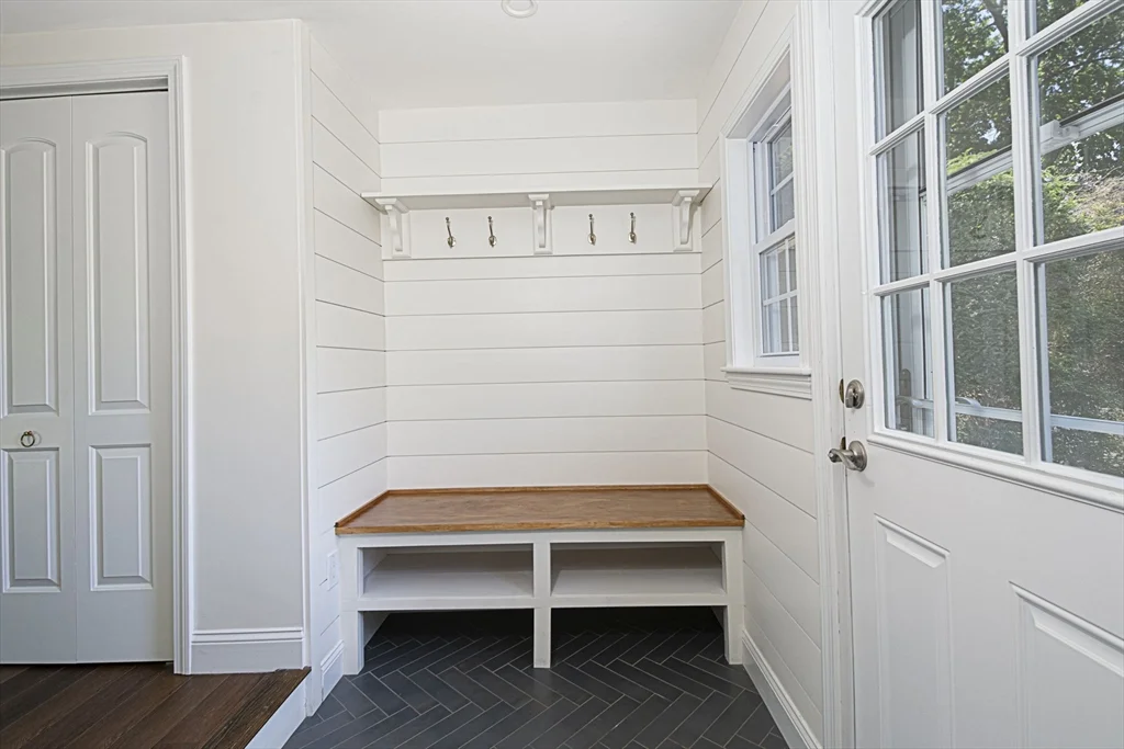 3 bed, 1 bath apartment for rent at 18 Brookfield Ter Unit 0, Framingham — photo 8 of 21