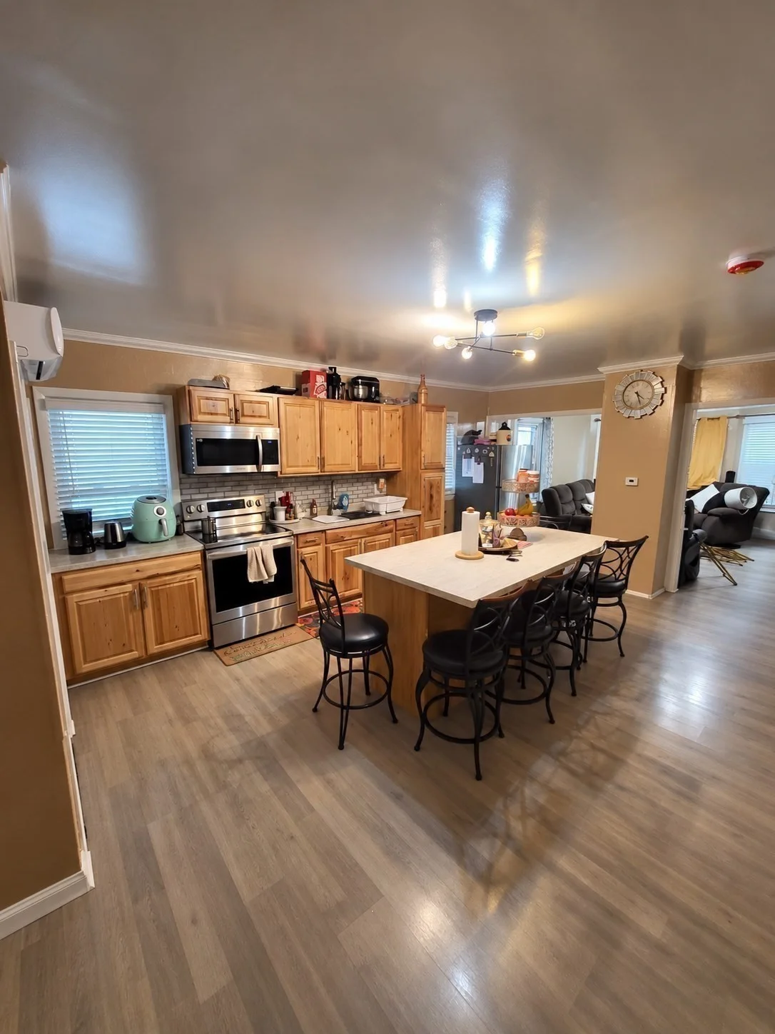 3 bed, 1 bath apartment for rent at 18 Bullard St Unit 1, New Bedford — photo 7 of 12
