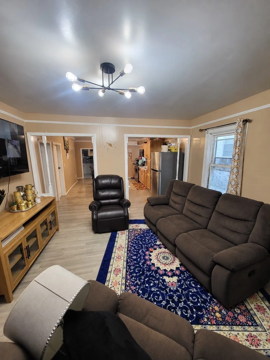 3 bed, 1 bath apartment for rent at 18 Bullard St Unit 1, New Bedford — photo 4 of 12