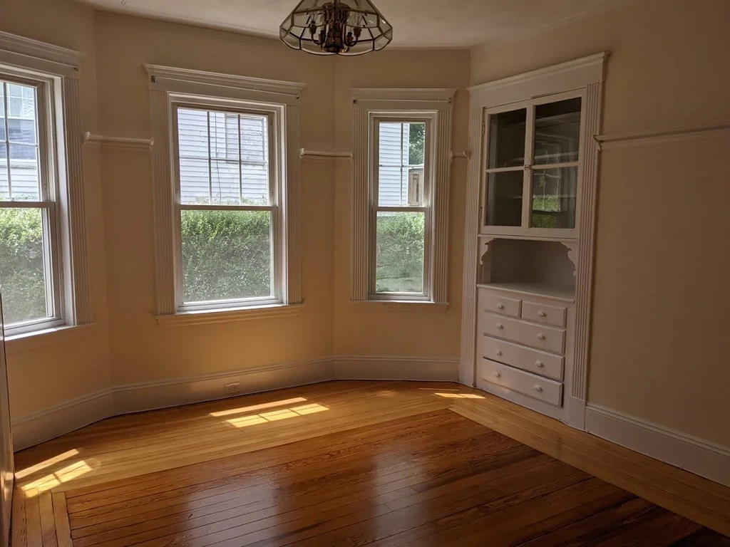 2 bed, 1 bath apartment for rent at 18 Burton St Unit 1, Brighton — photo 3 of 8