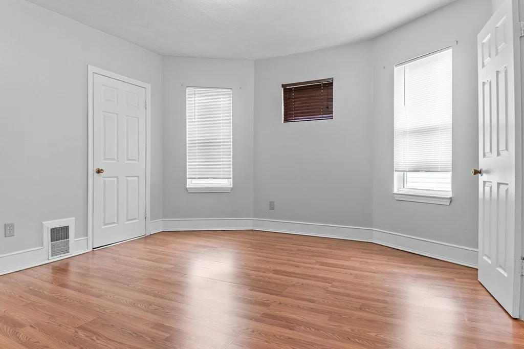 3 bed, 1 bath apartment for rent at 18 Cameron St Unit 3, Dorchester — photo 9 of 27