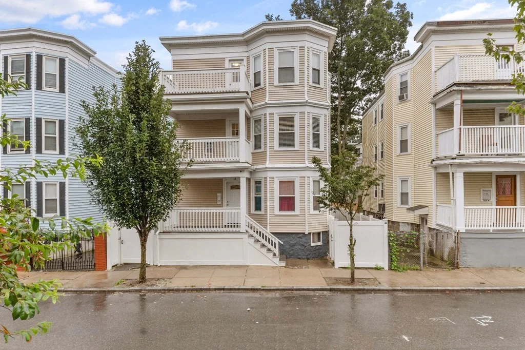 3 bed, 1 bath apartment for rent at 18 Cameron St Unit 3, Dorchester — photo 1 of 27