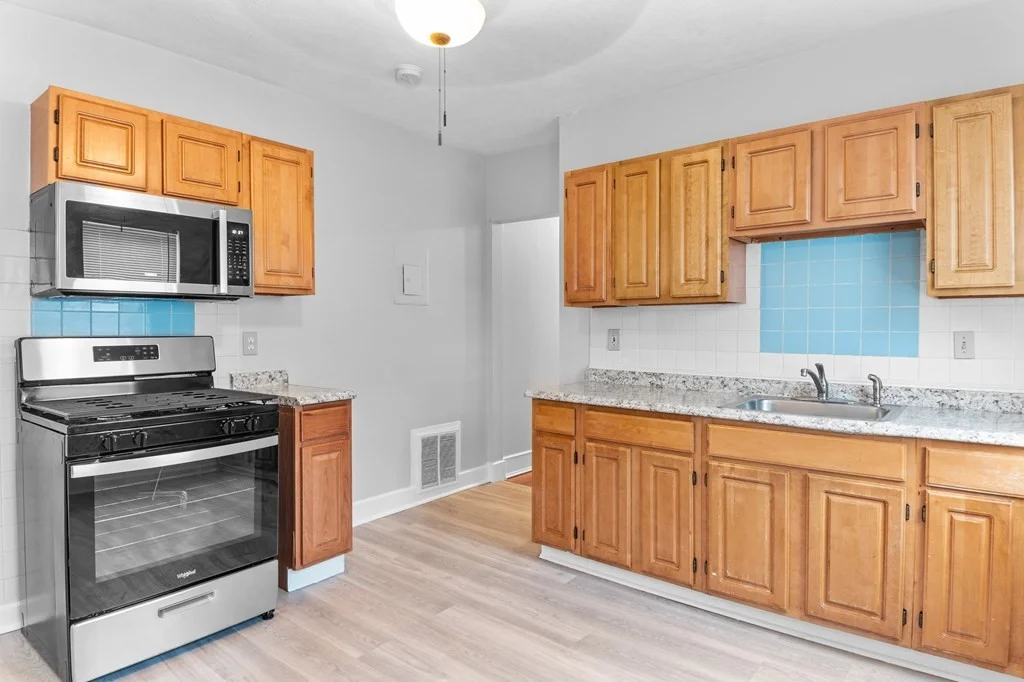 3 bed, 1 bath apartment for rent at 18 Cameron St Unit 3, Dorchester — photo 15 of 27