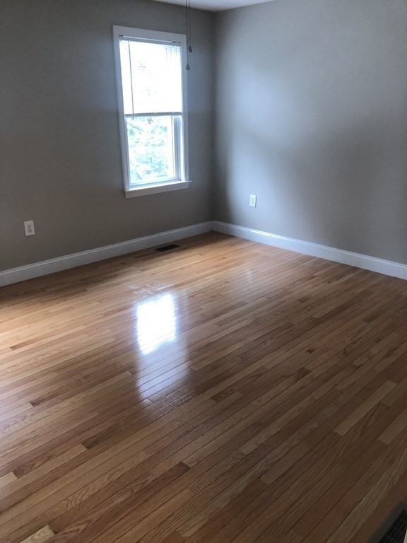 3 bed, 1 bath apartment for rent at 18 Charles St Unit 3, Weymouth — photo 8 of 11