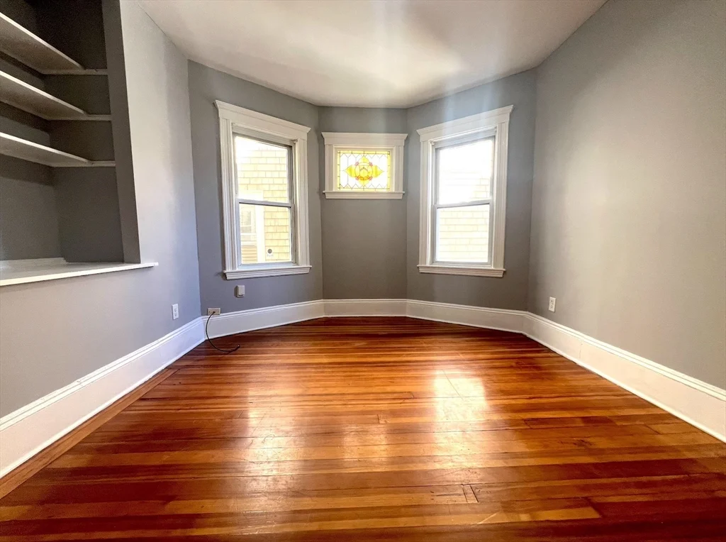 4 bed, 2 bath apartment for rent at 18 Chase St Unit 2, Dorchester — photo 3 of 10