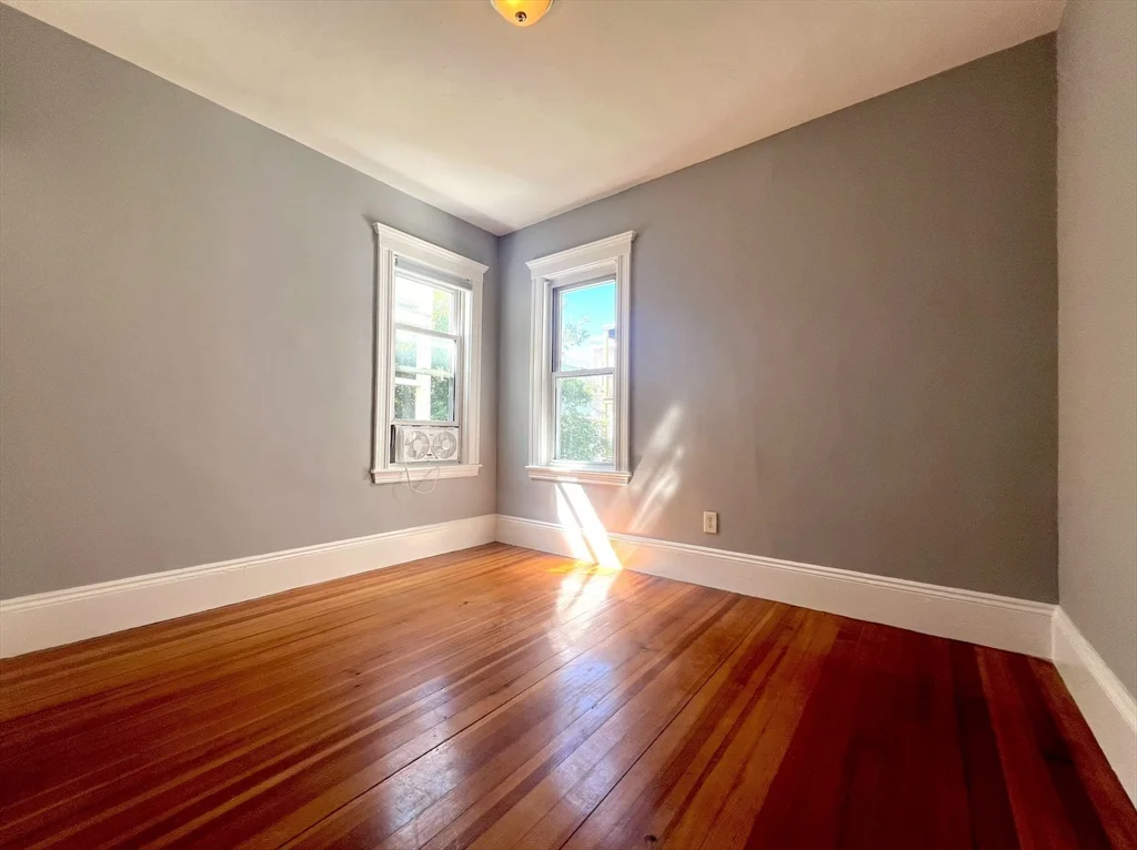 4 bed, 2 bath apartment for rent at 18 Chase St Unit 2, Dorchester — photo 6 of 10
