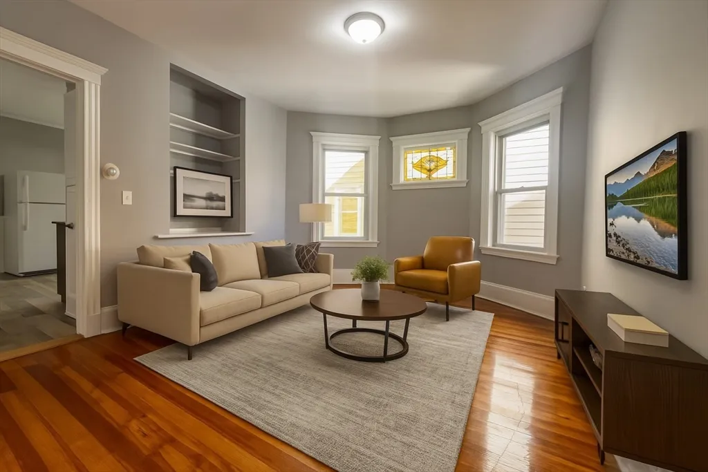 4 bed, 2 bath apartment for rent at 18 Chase St Unit 3, Dorchester — photo 2 of 9
