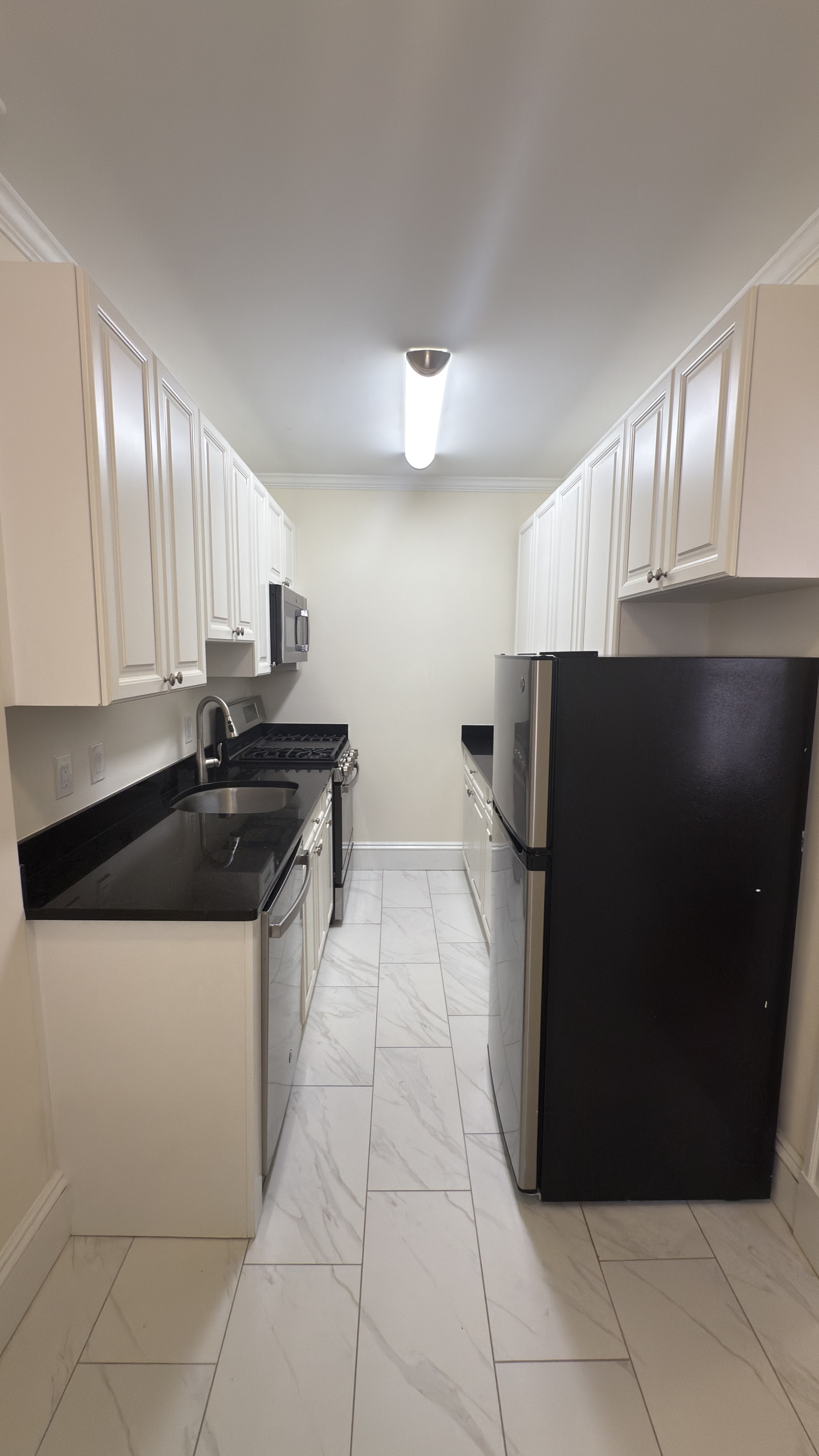 Studio bed, 1 bath apartment for rent at 18 Chauncy St Unit 07, Neighborhood Nine