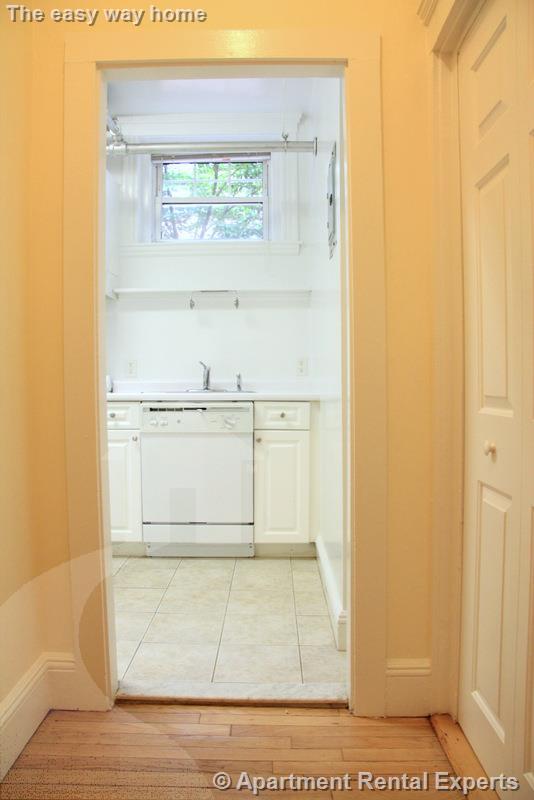 1 bed, 1 bath apartment for rent at 18 Chauncy St Unit B, Harvard Square — photo 13 of 18