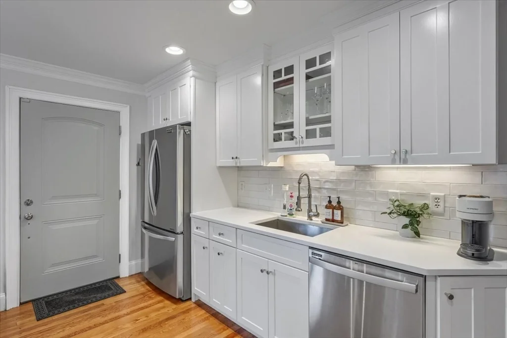 2 bed, 1 bath apartment for rent at 18 Claymont Ter Unit 18, Dorchester — photo 8 of 37
