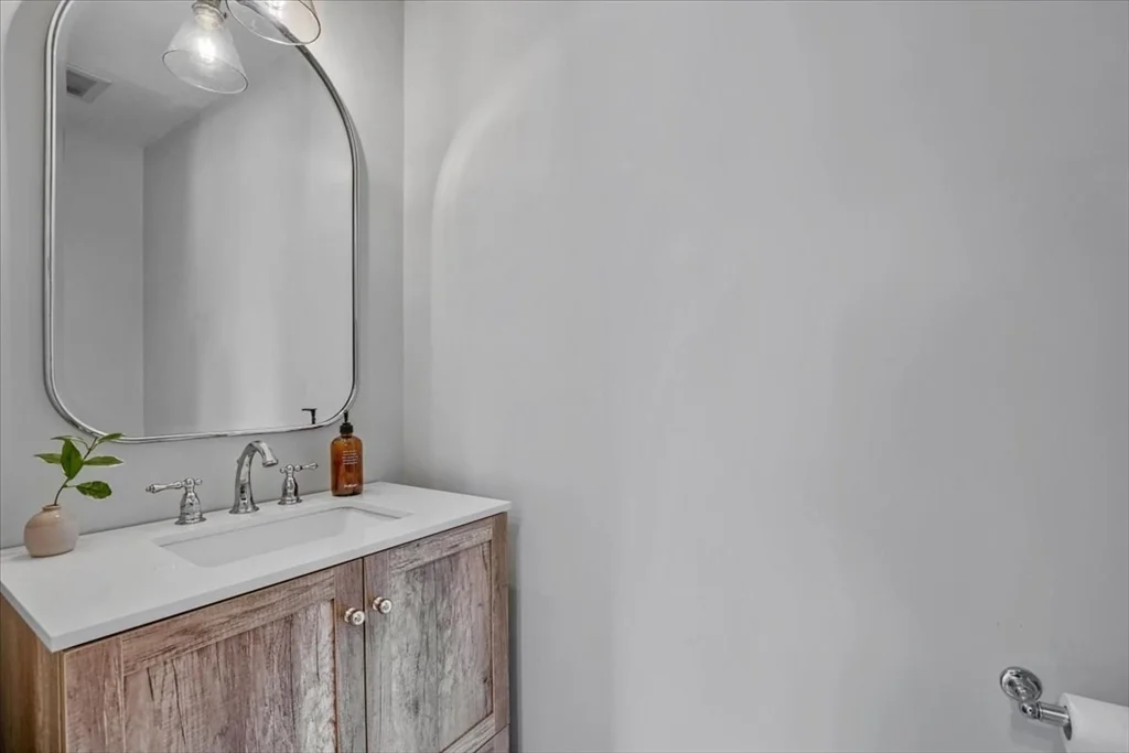 2 bed, 1 bath apartment for rent at 18 Claymont Ter Unit 18, Dorchester — photo 17 of 37