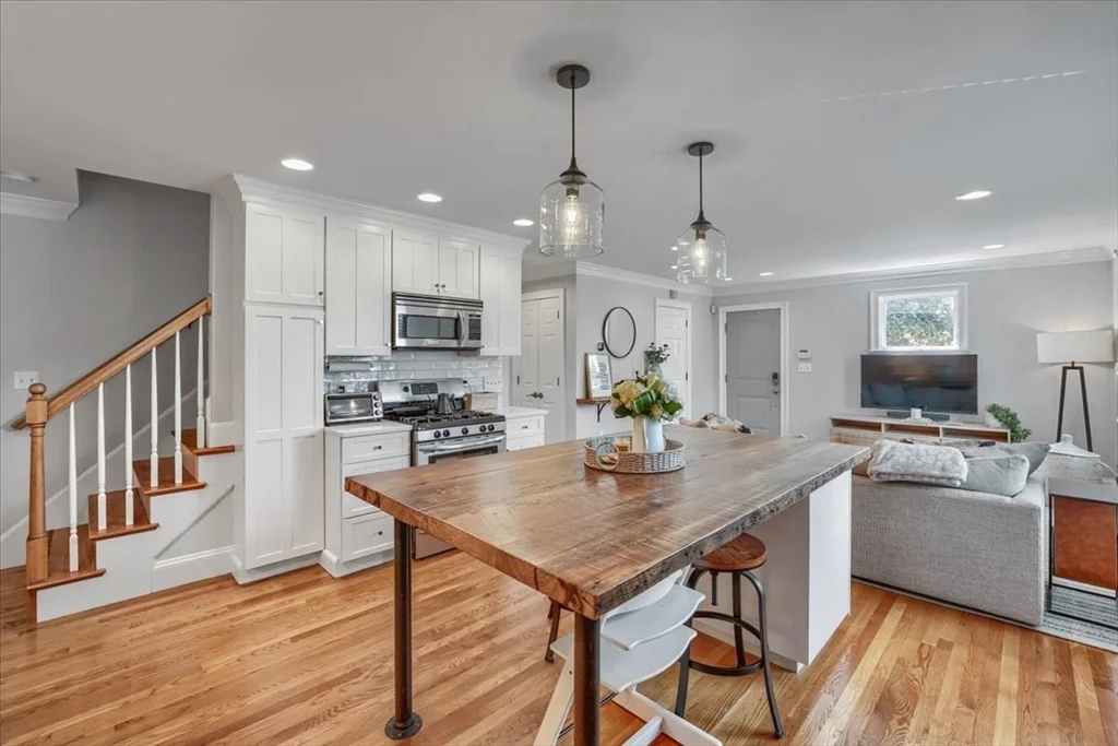 2 bed, 1 bath apartment for rent at 18 Claymont Ter Unit 18, Dorchester — photo 10 of 37