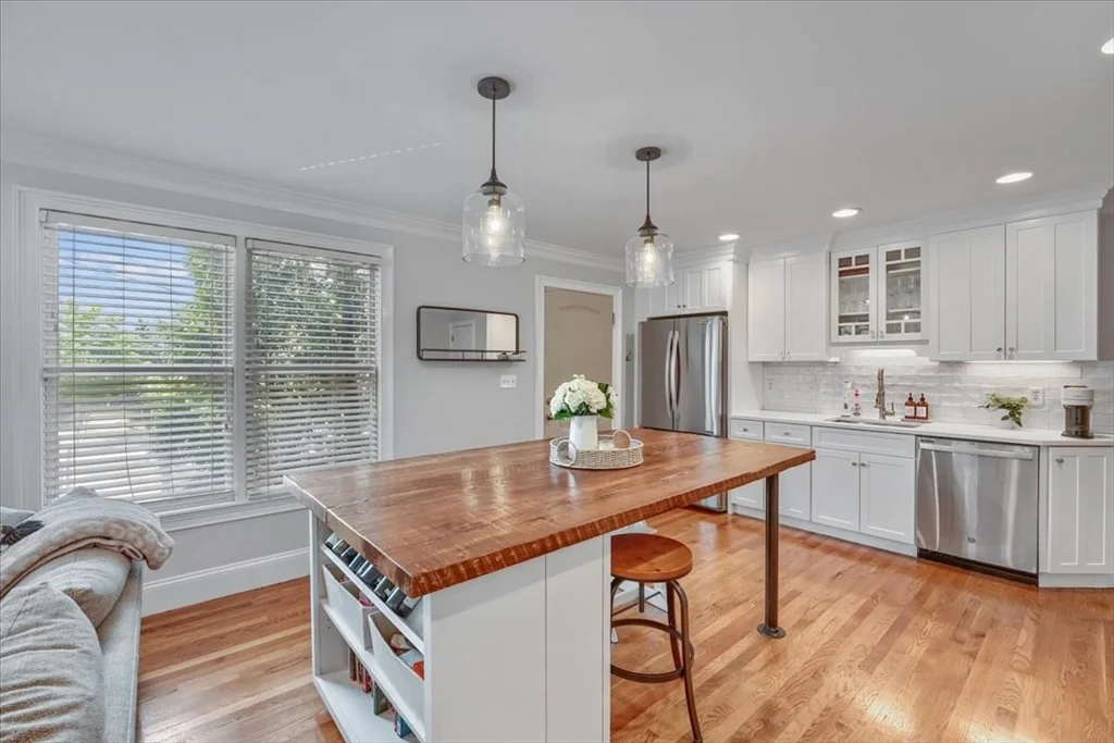 2 bed, 1 bath apartment for rent at 18 Claymont Ter Unit 18, Dorchester — photo 13 of 37