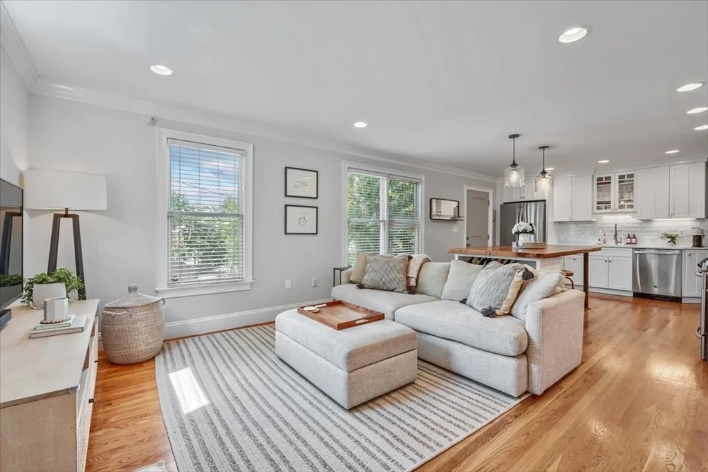 2 bed, 1 bath apartment for rent at 18 Claymont Ter Unit 18, Dorchester — photo 3 of 37