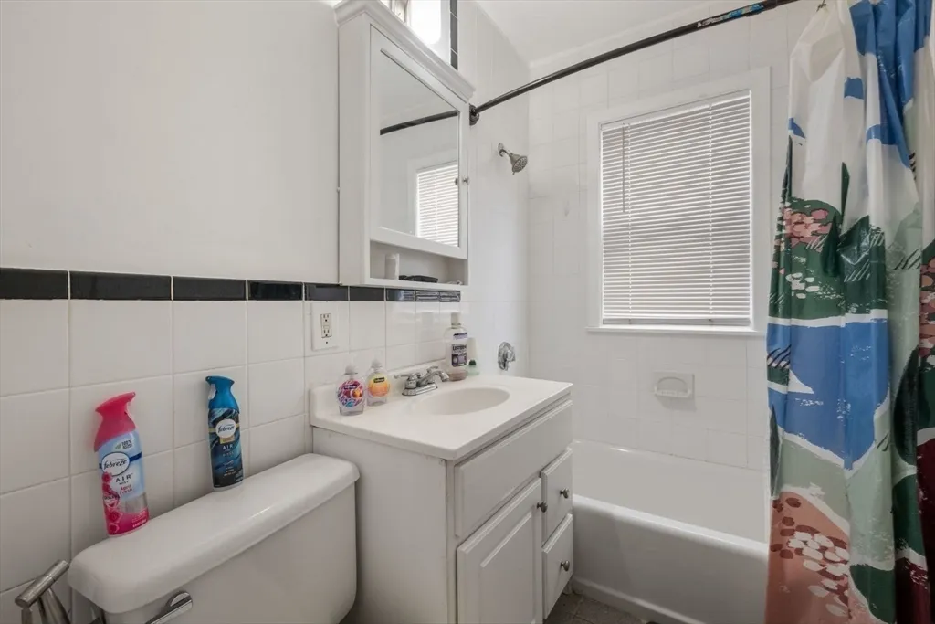 4 bed, 2.5 bath apartment for rent at 18 Claymoss Rd Unit 1, Brighton — photo 20 of 24