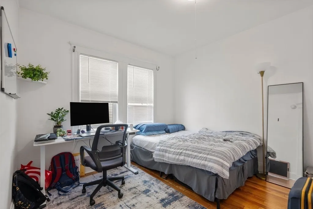 4 bed, 2.5 bath apartment for rent at 18 Claymoss Rd Unit 1, Brighton — photo 9 of 24