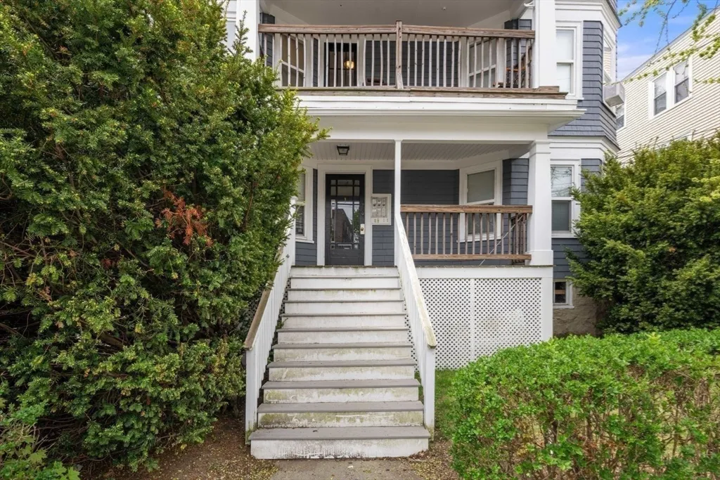 4 bed, 2.5 bath apartment for rent at 18 Claymoss Rd Unit 1, Brighton — photo 23 of 24