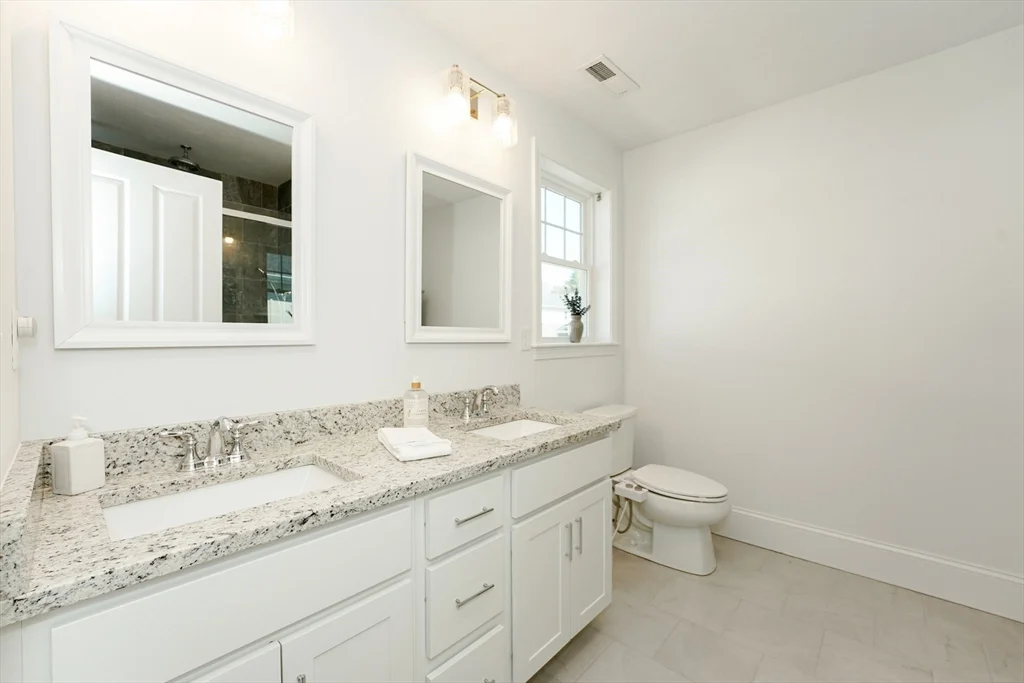 4 bed, 3 bath apartment for rent at 18 Cleary Cir Unit 18, Norfolk — photo 15 of 28