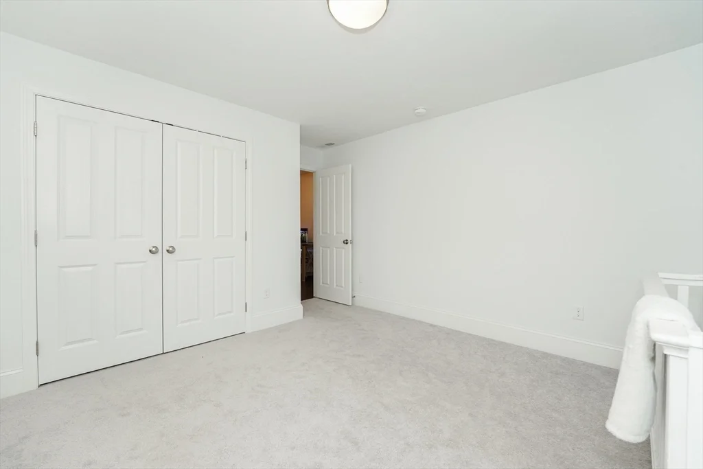 4 bed, 3 bath apartment for rent at 18 Cleary Cir Unit 18, Norfolk — photo 18 of 28