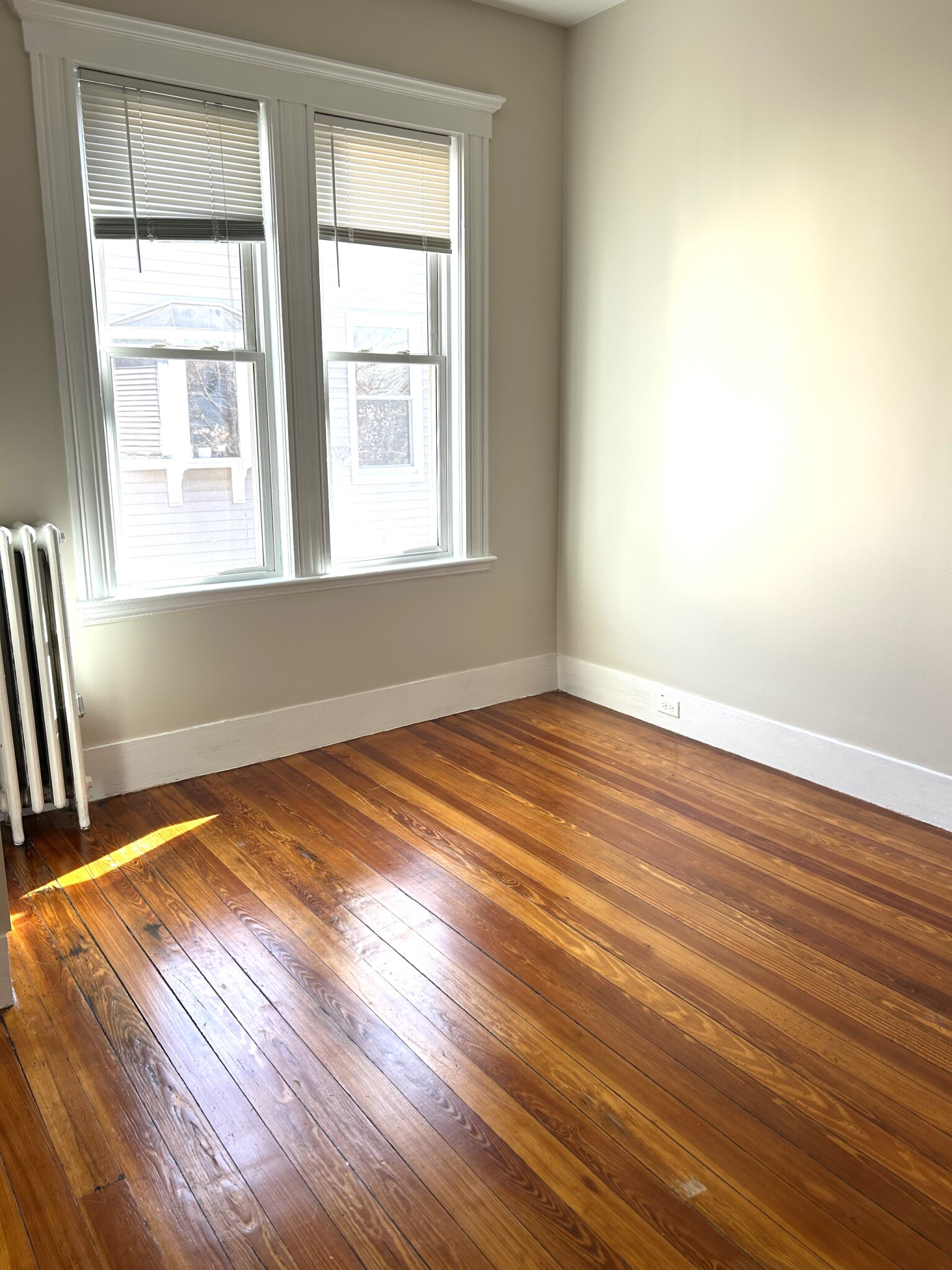 3 bed, 1 bath apartment for rent at 18 Cliff St Unit 2, Salem — photo 7 of 22