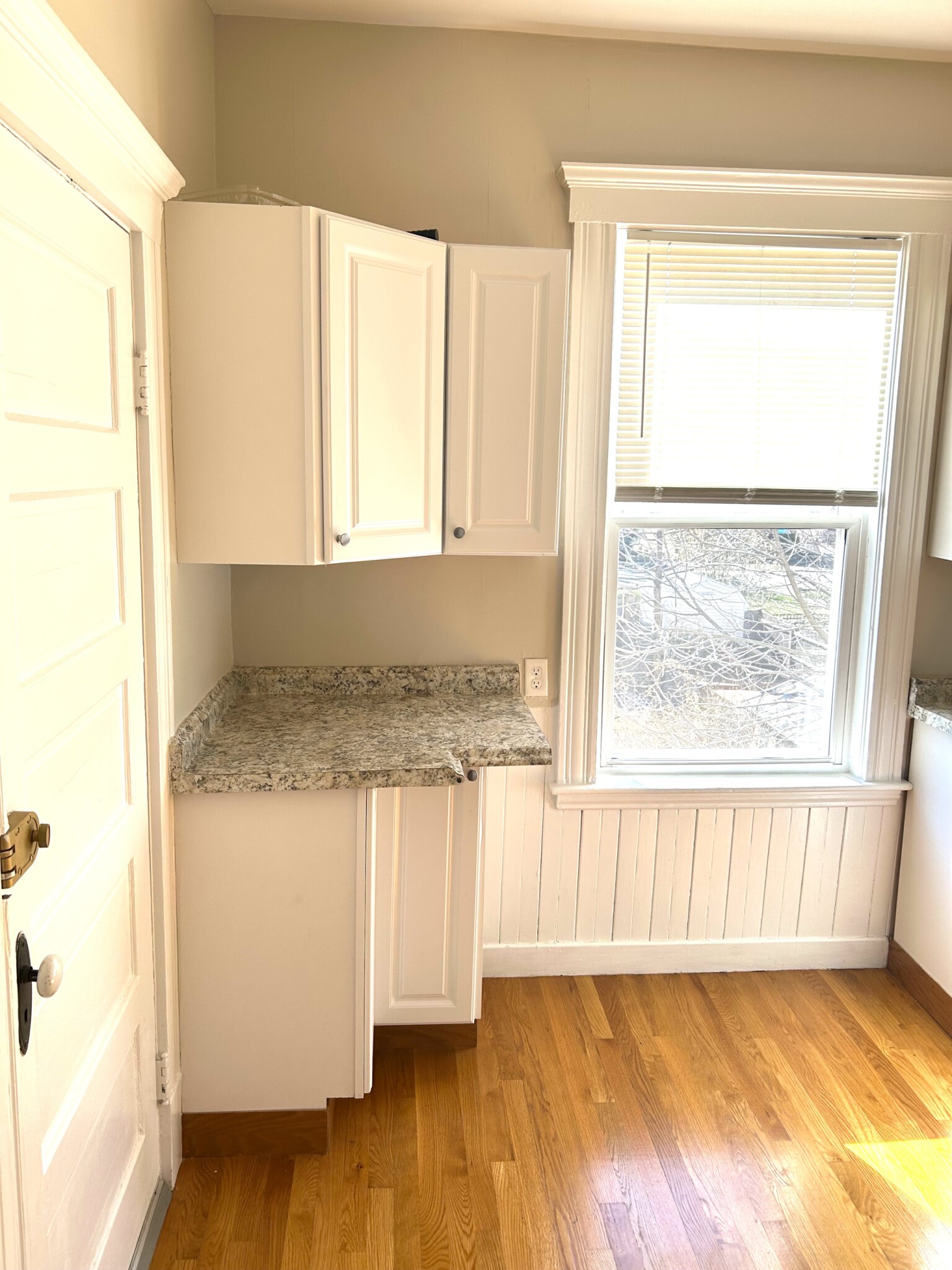3 bed, 1 bath apartment for rent at 18 Cliff St Unit 2, Salem — photo 5 of 22