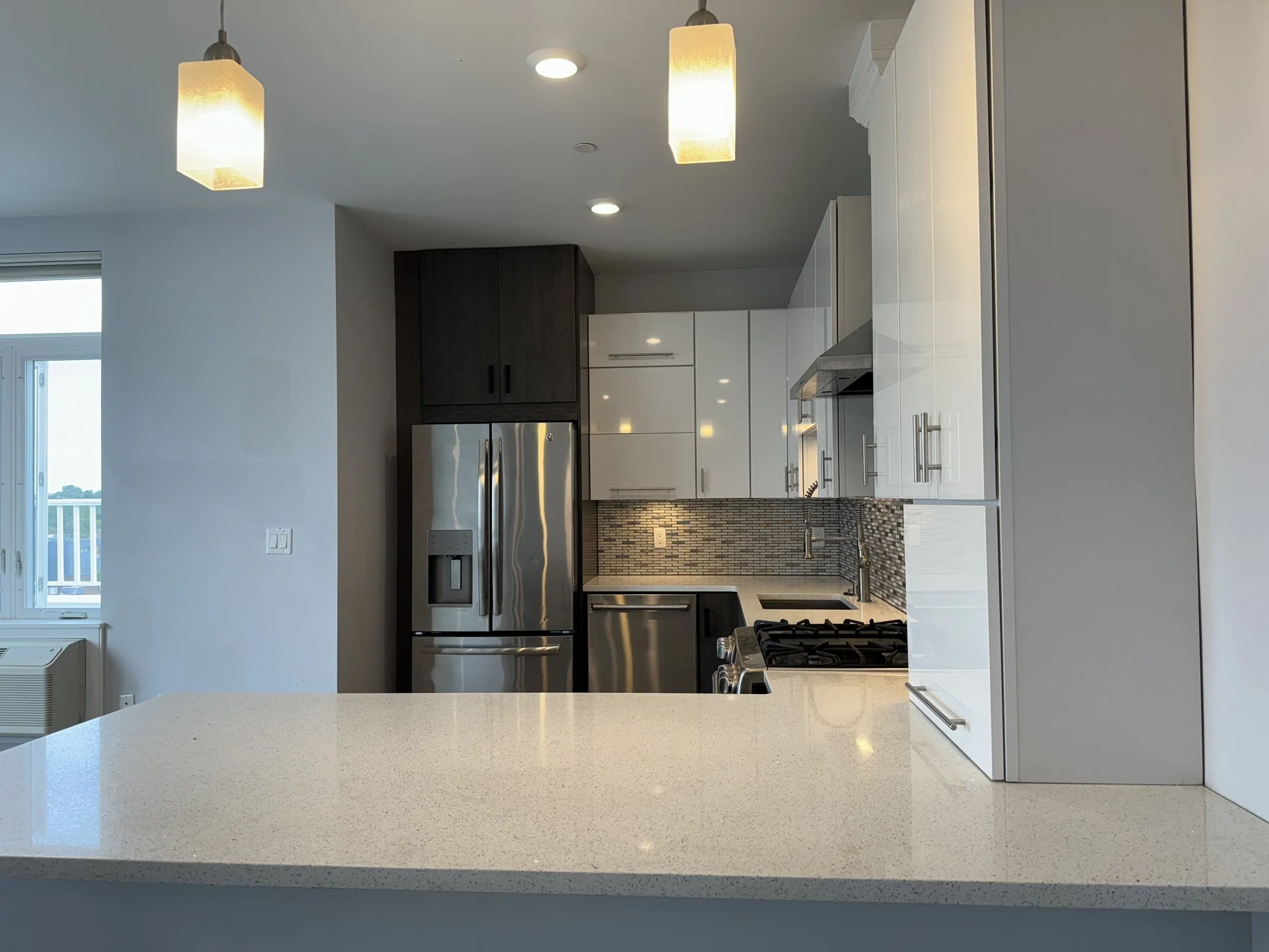 2 bed, 2 bath apartment for rent at 18 Cliveden Unit 604, Quincy — photo 4 of 20
