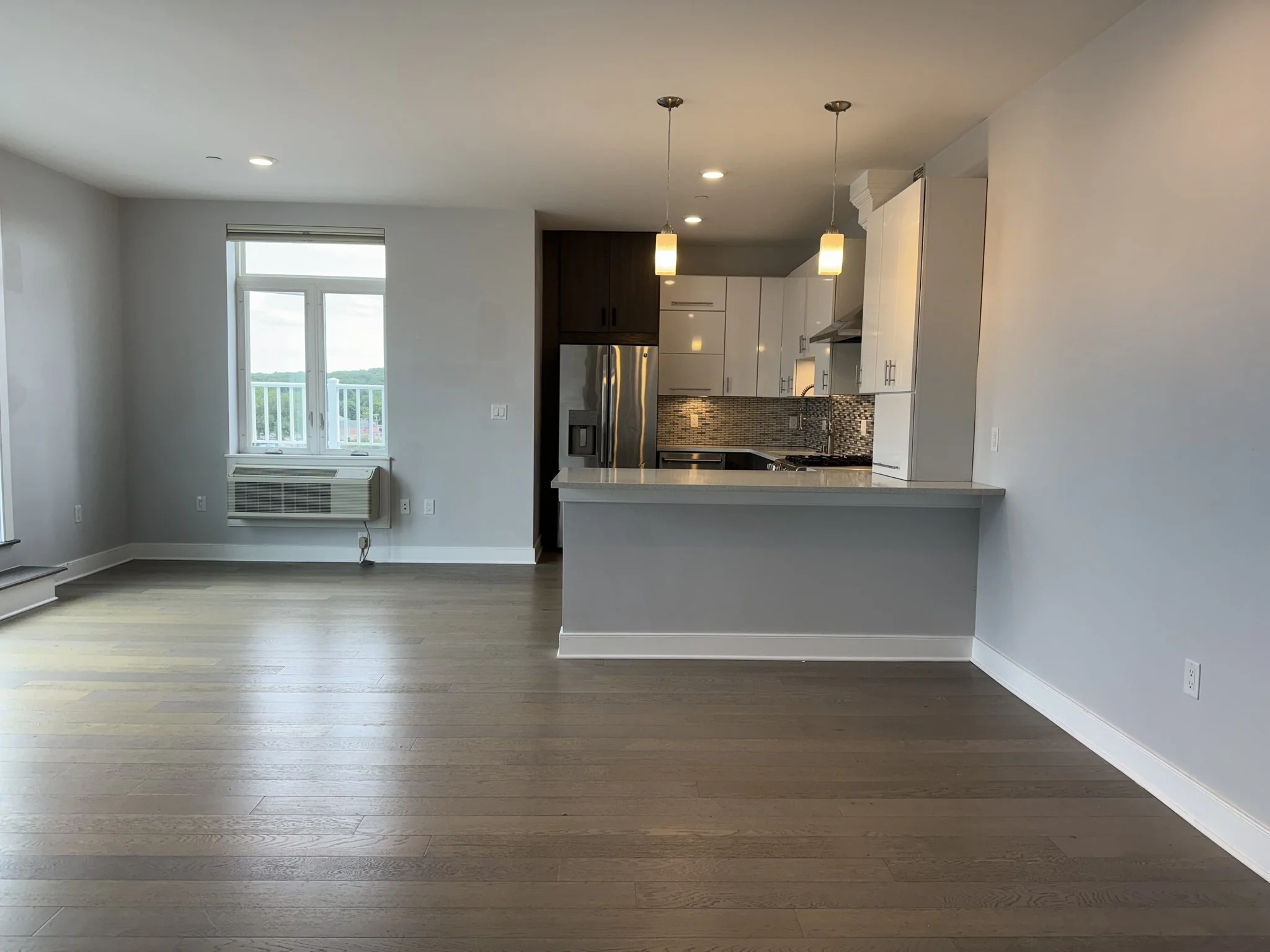 2 bed, 2 bath apartment for rent at 18 Cliveden Unit 604, Quincy — photo 5 of 20