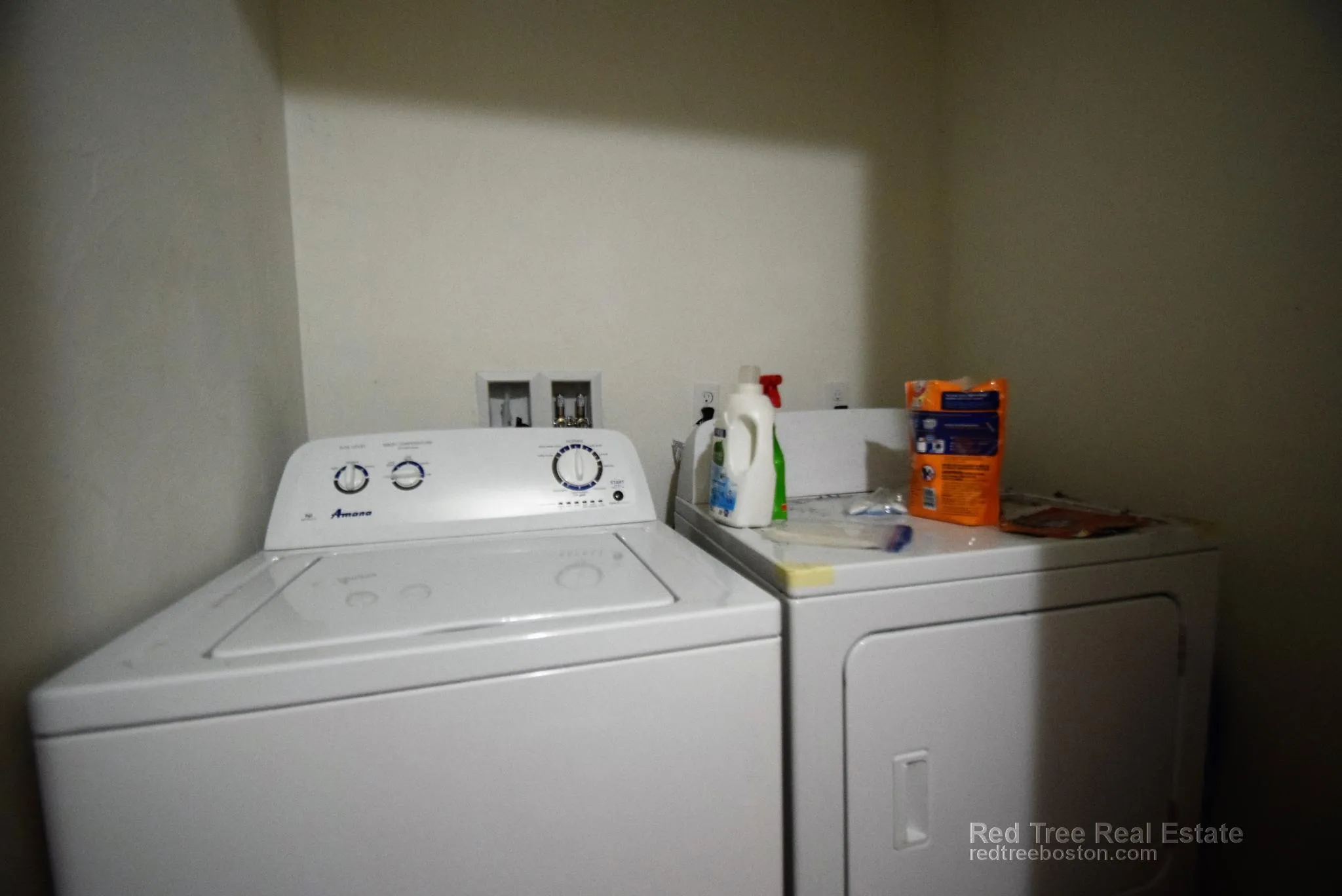5 bed, 1.5 bath apartment for rent at 18 Cobden St Unit 1, Roxbury — photo 17 of 41