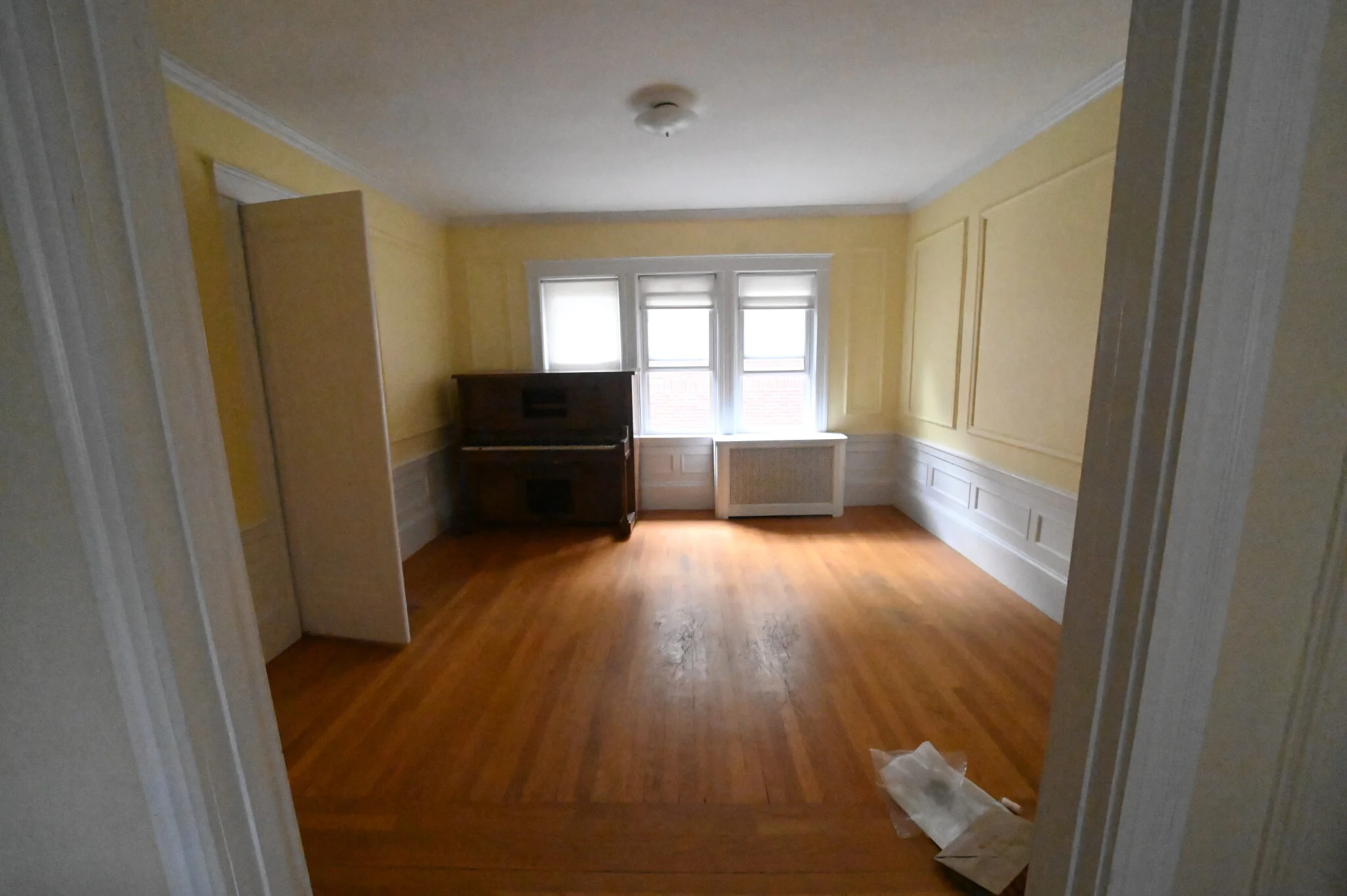 3 bed, 2 bath apartment for rent at 18 Colbourne Crescent Unit 1, Washington Square — photo 8 of 15