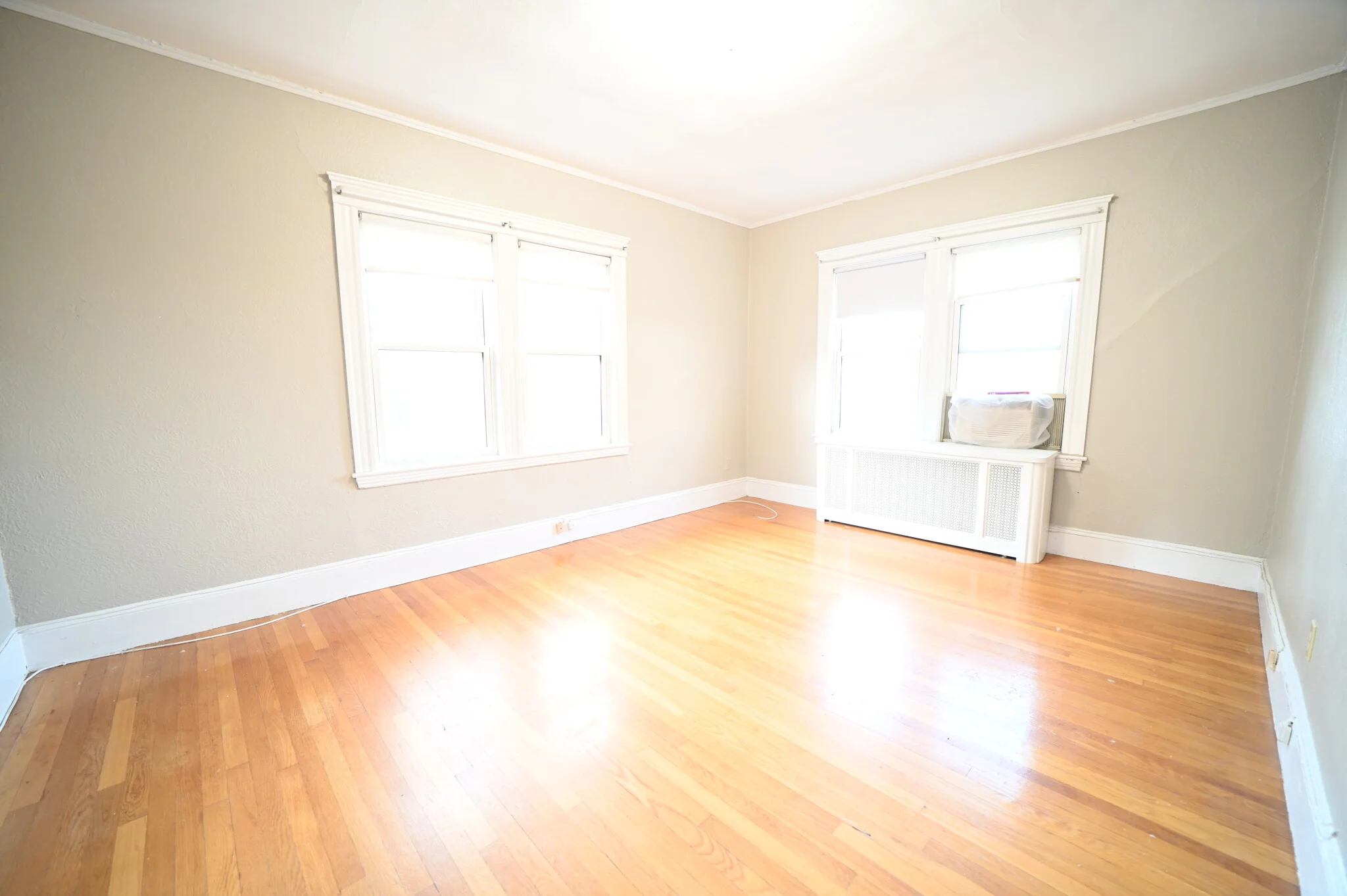 3 bed, 2 bath apartment for rent at 18 Colbourne Crescent Unit 1, Washington Square — photo 10 of 15