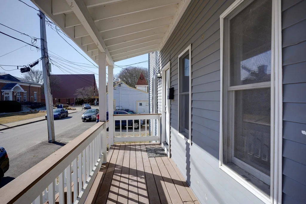 4 bed, 2 bath apartment for rent at 18 Common St Unit 18, Natick — photo 13 of 17