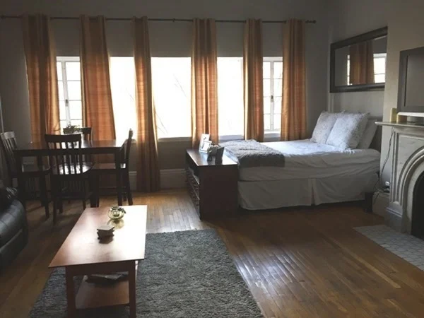 Studio bed, 1 bath apartment for rent at 18 Commonwealth Ave Unit 6, Back Bay — photo 3 of 8