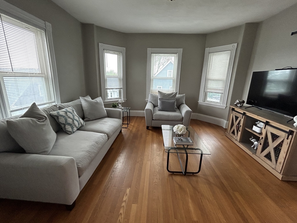 4 bed, 1 bath apartment for rent at 18 Crawford St Unit 2FL, Malden — photo 7 of 19