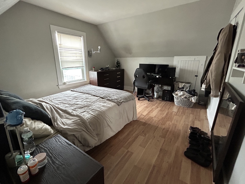 4 bed, 1 bath apartment for rent at 18 Crawford St Unit 2FL, Malden — photo 12 of 19